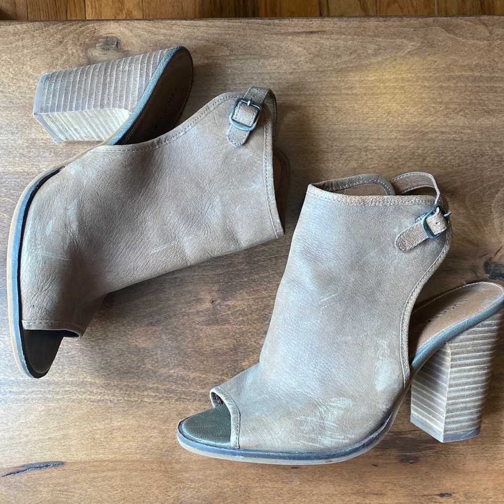 Luck Brand size 7 heels